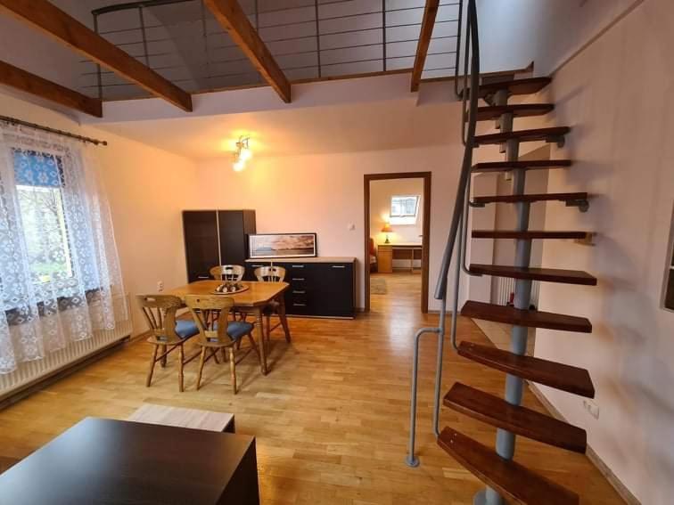 Apartament na poddaszu - Bielawa Bielawa  Zewnętrze zdjęcie